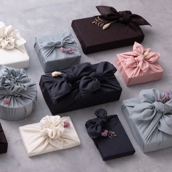 Furoshiki I nachhaltige Geschenkverpackung aus Bio-Baumwolle - Hellblau S