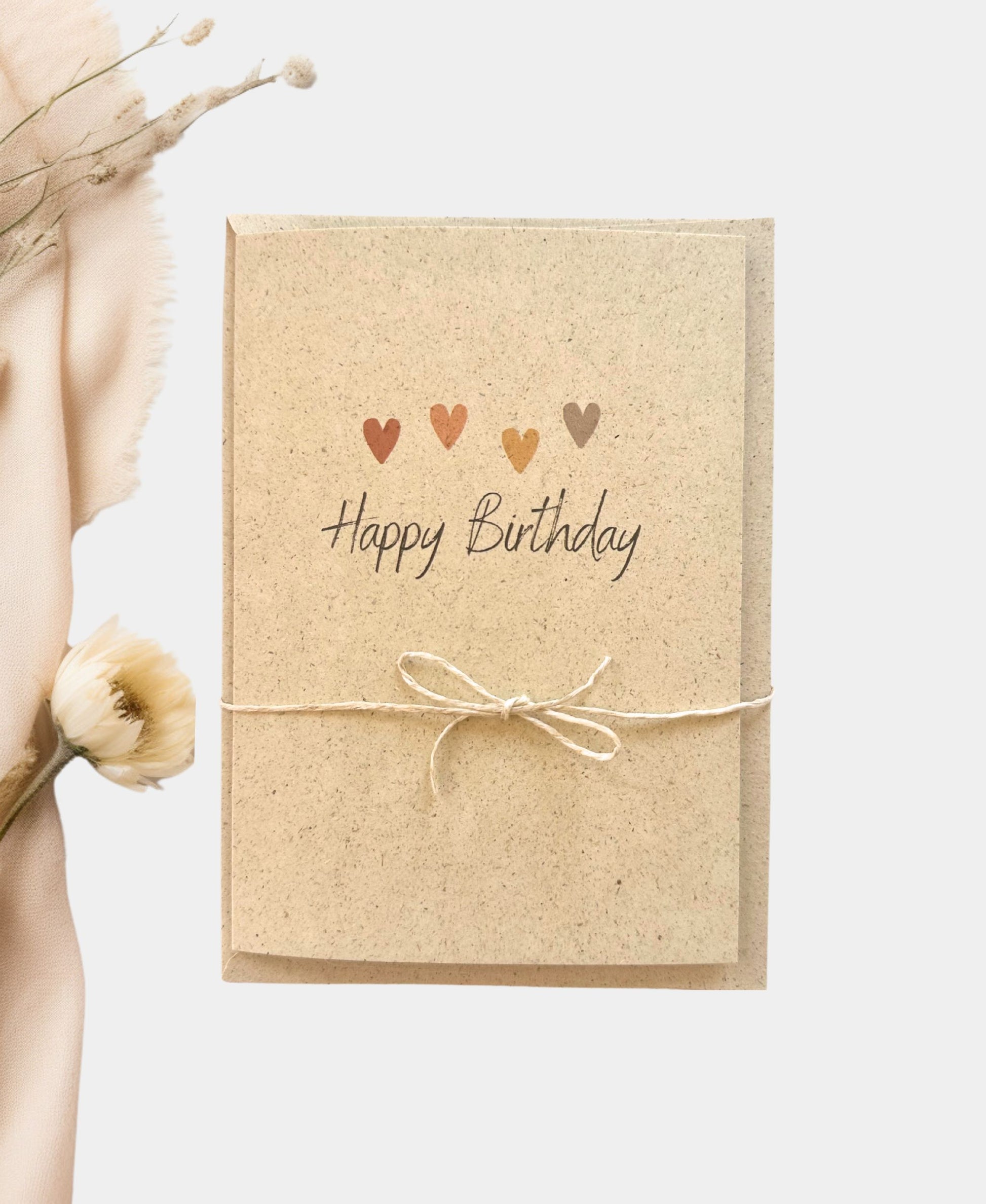 Klappkarte aus Graspapier Happy Birthday Herzen Beige, minimalistisch, nachhaltige & umweltfreundliche Karten 