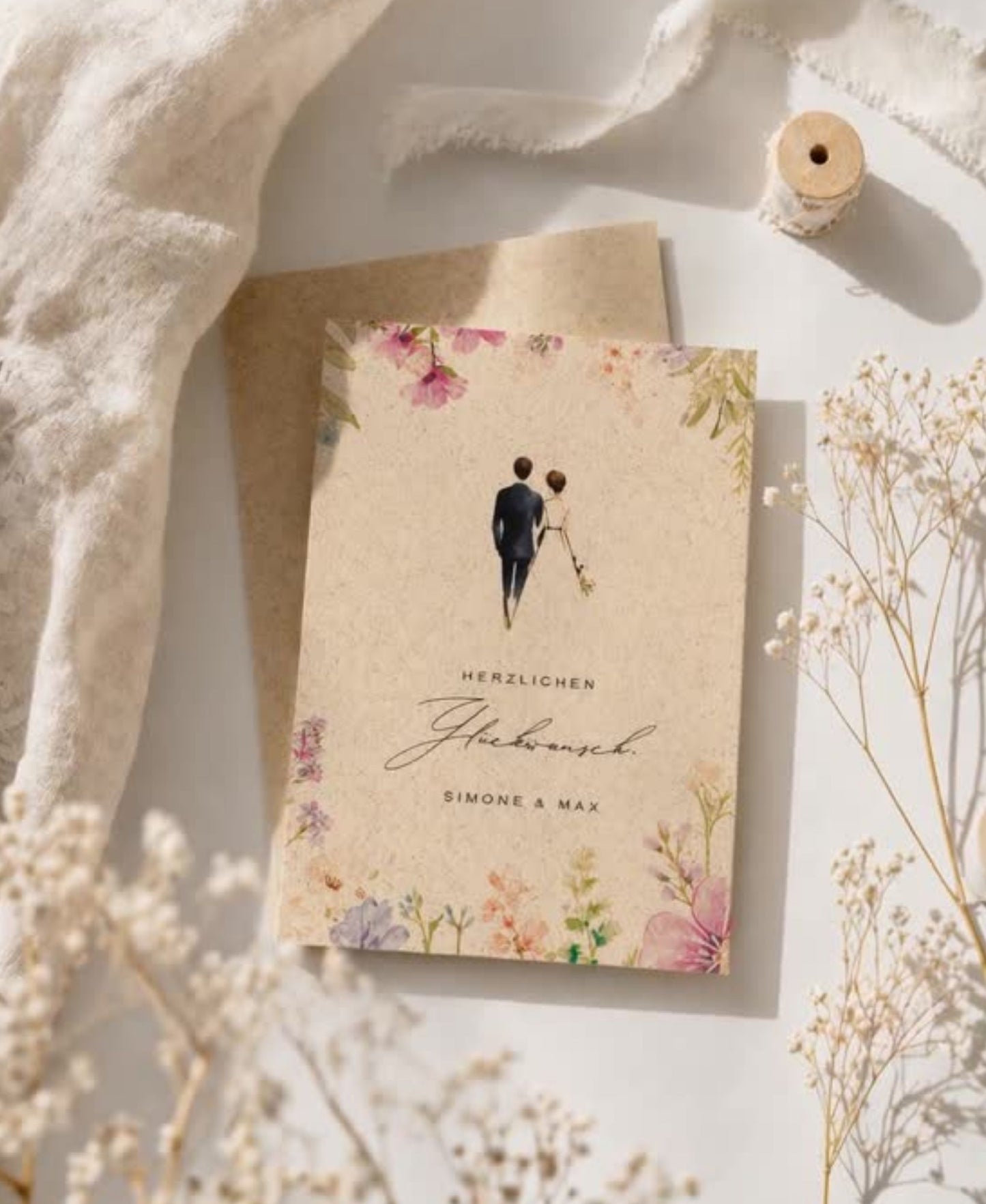 Personalisierte Hochzeitskarte – A6 Postkarte aus Graspapier | minimalistisch & nachhaltig